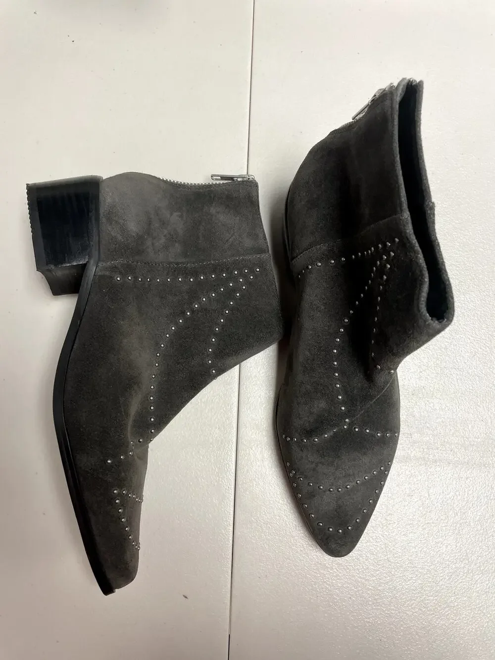GREY CITY Women's Wendy Studded Bootie Iron Grey Suede Size 6.5 Pointed Toe